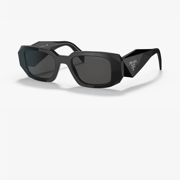 Authentic Prada 17W. Brand new with case and box - Picture 2 of 7